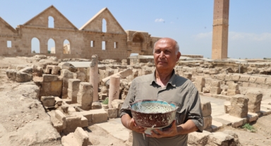Harran'da yaklaşık 9 asırlık seramik tören kabı bulundu