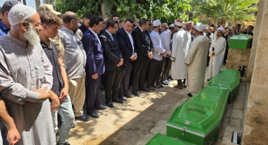 Hayatını kaybeden tarım işçilerinin cenazesi Şanlıurfa'da toprağa verildi