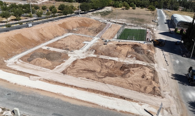 Karaköprü&#039;de yeşil alan yatırımları sürüyor