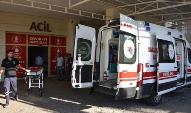 Şanlıurfa&#039;da kontrolden çıkan araç refüje çıktı! 1 yaralı