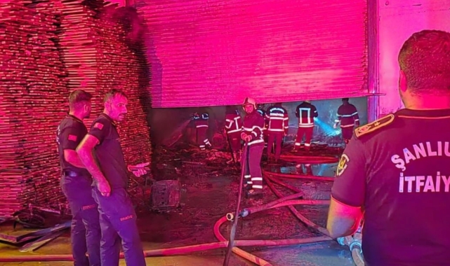 Şanlıurfa&#039;da Mobilyacılar Sitesi&#039;nde korkutan yangın!