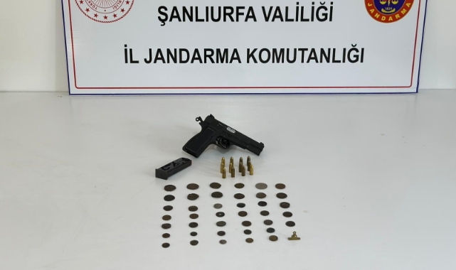 Şanlıurfa&#039;da tarihi eser niteliğinde 40 sikke ve 1 damga ele geçirildi