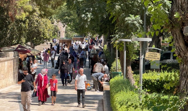 Şanlıurfa&#039;da termometreler 49 dereceyi gösterdi