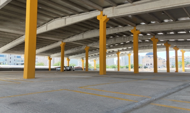 Seyrantepe semt pazarında sona doğru