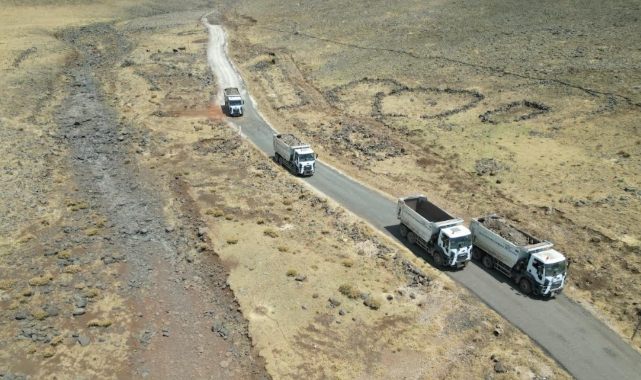 Siverek’te 6 kilometrelik yol betonla yenilenecek