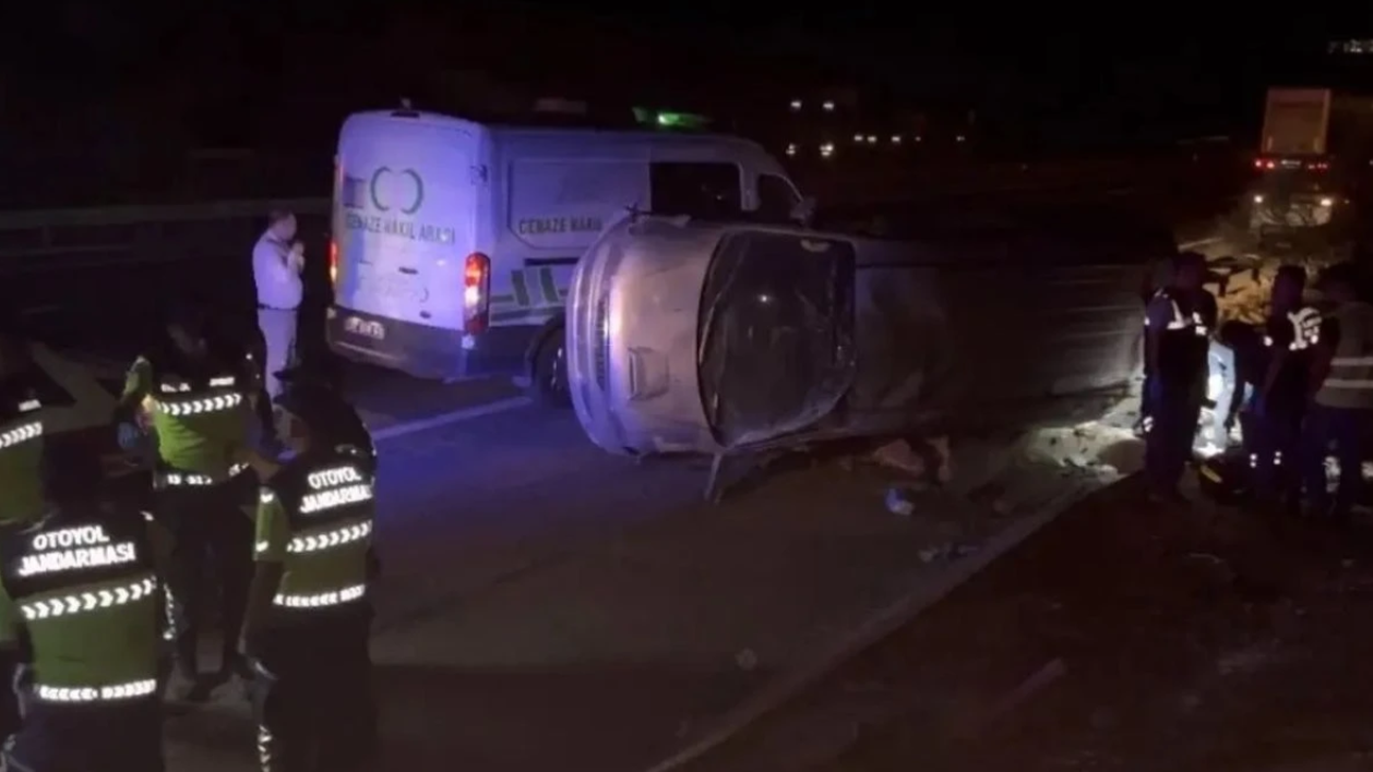 Şanlıurfa-Gaziantep Otoyolunda feci kaza: 2 ölü, 8 yaralı