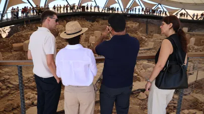 Turistleri Göbeklitepe'ye davet etti