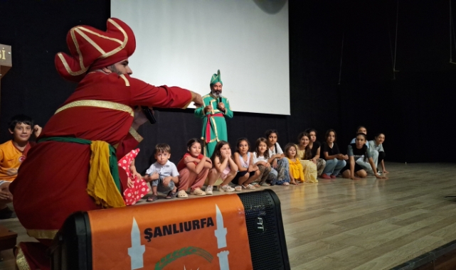 Hacivat-Karagöz oyununa miniklerden yoğun ilgi