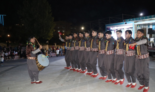 Haliliye&#039;de mahalle konserleri devam ediyor