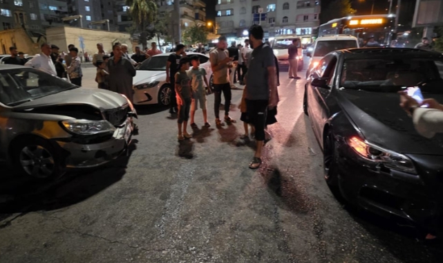 Şanlıurfa&#039;da iki otomobil çarpıştı: 1&#039;i bebek 2 yaralı