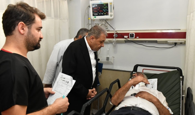 Vali Şıldak, otobüs kazasında yaralanan yolcuları ziyaret etti