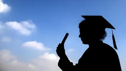 Üniversiteyi 3 yılda bitirmek mümkün olacak