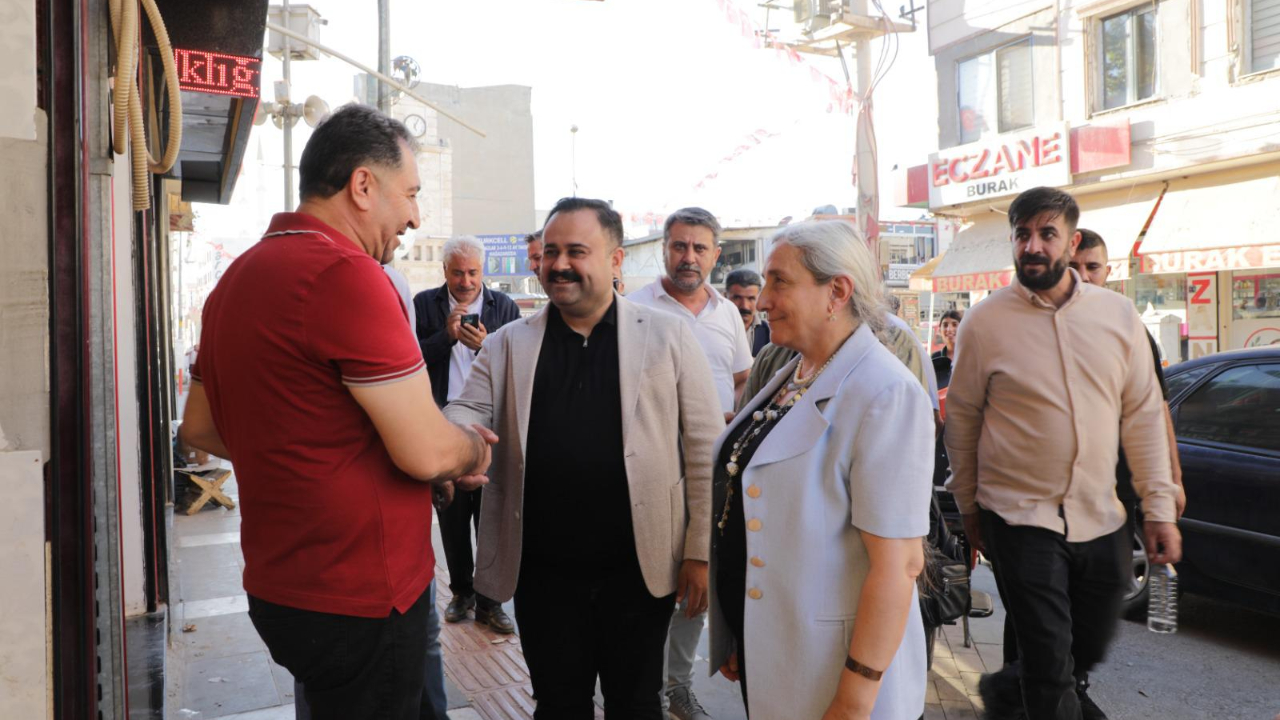 Viranşehir’de eşbaşkanlar esnafla buluştu