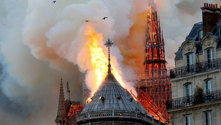 Notre Dame Katedrali Yangını Son Durum