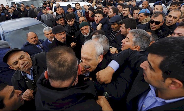 Şehit Cenazesinde Kılıçdaroğlu'na Darp Girişimi