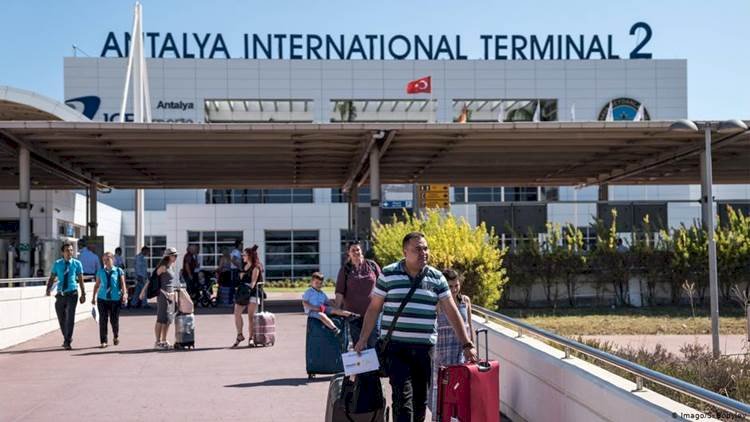 Turizme 23 Haziran Ayarı / Rezervasyonların Yüzde 95'i İptal Edildi