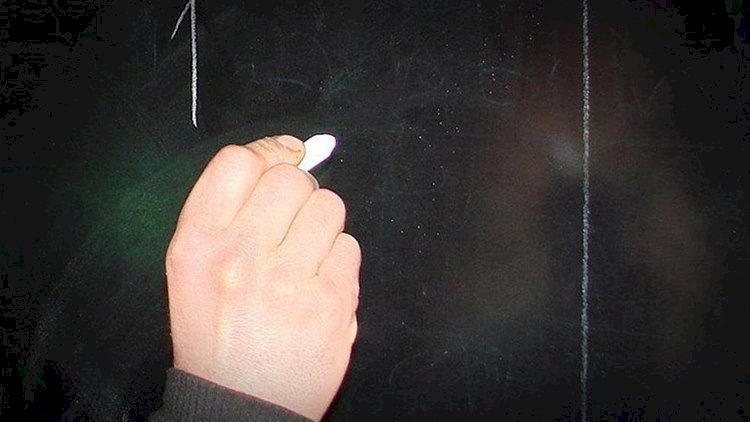 Koruma Altındaki Küçük Çocuklara Fahişe Dedi Öğretmen Olarak Atandı