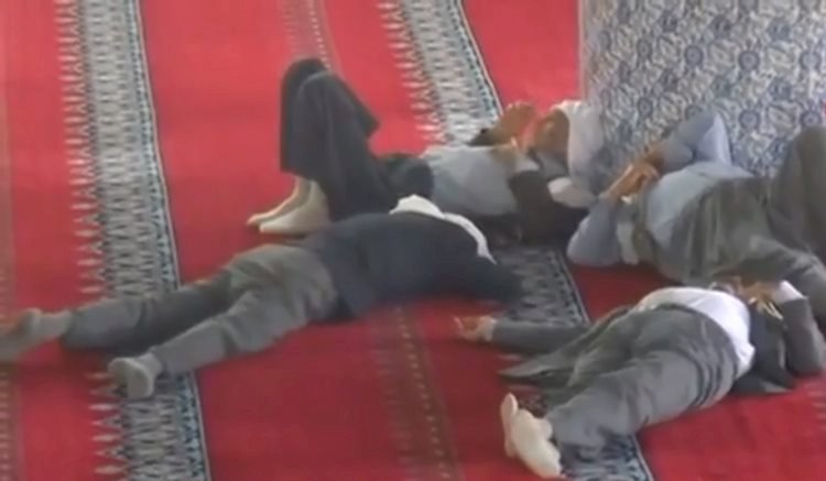 Ramazan'da Havaların Isınmasıyla Urfa'da Camilerde Alışıldık Görüntüler