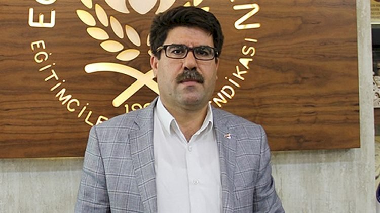 Şanlıurfa Memur-Sen İstiklalimizin ve istikbalimizin güvencesi gençlerimizdir.
