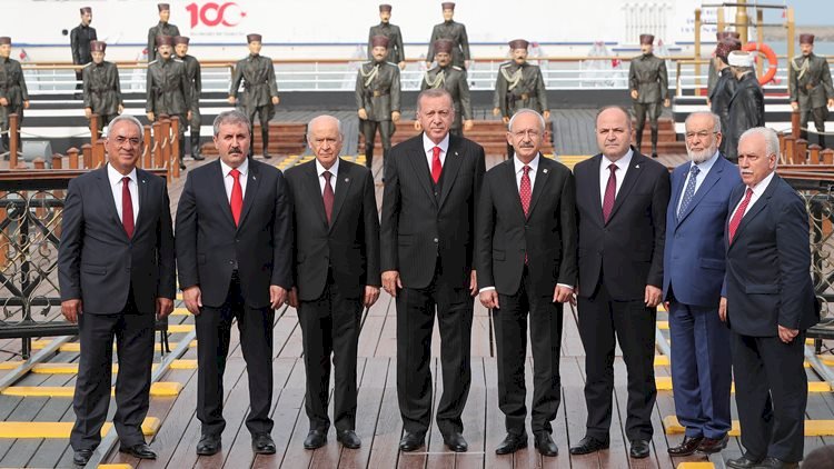 Liderlerin 19 Mayıs Pozundan Sonra İYİ Parti'den Destek Açıklaması