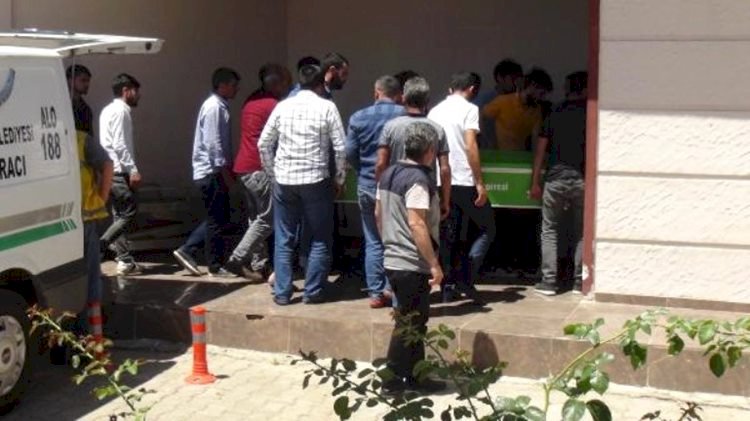 Urfa'da Üzerine İstinat Duvarı Çöken 15 Yaşındaki Çocuk Hayatını Kaybetti