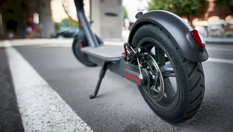 BMW Yeni Elektrikli Scoter'ı Tanıttı