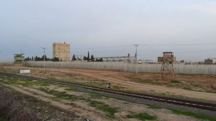 Şanlıurfa Suriye Sınırında Bir PKK/PYD'li Terörist Sınırı Geçerken Yakalandı
