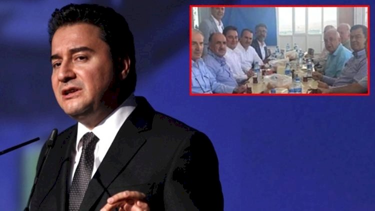Ali Babacan Parti Kuracağı Söylenen Ekiple Yemekte Görüntülendi