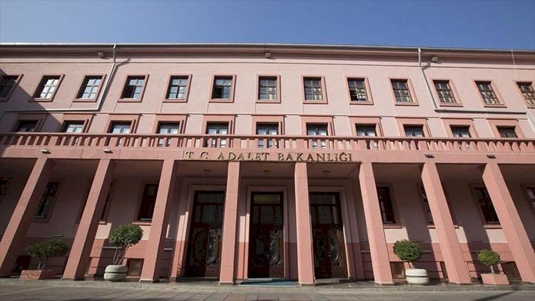 Adalet Bakanlığı 4424 Personel Alacağını Duyurdu