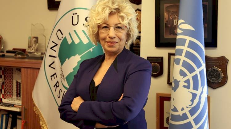 Atasoy: “Çocukları internet üzerinden avlayanlar var” “İnternette karşınızda kimin olduğunu bilmeniz mümkün değil”