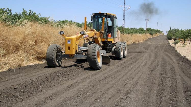 Birecik'te Heyelandan Dolayı Kullanılamaz Duruma Gelen Yol İçin Alternatif Yol Yapıldı