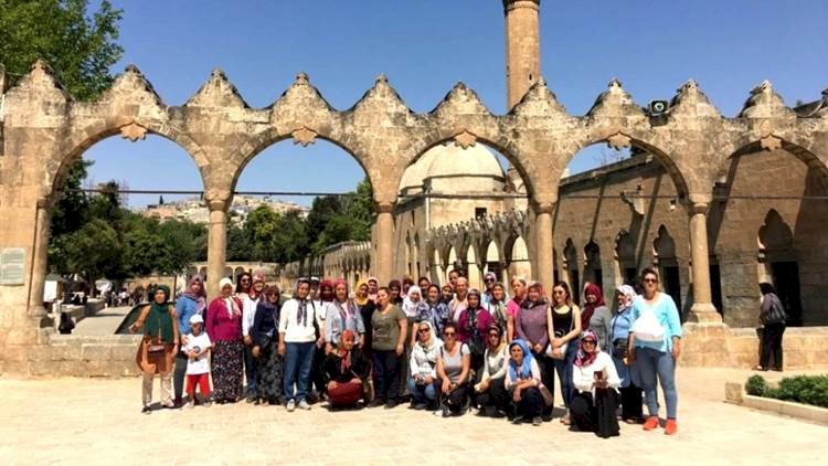Mersin'in Mezitli İlçesinden Gelen Kadınlar Şanlıurfa'yı Gezdi
