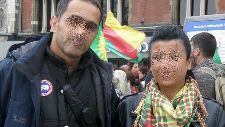 Atkılarında “Kürdistan” Yazısı Olduğu İçin Sınır Dışı Edildiler