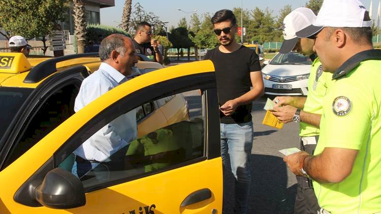 Şanlıurfa'da Ticari Taksiler Denetlendi/6 Taksi Trafikten Men Edildi