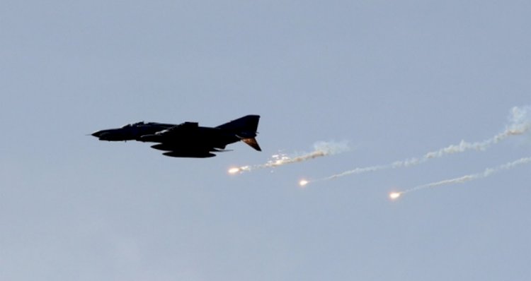 Kuzey Irak'ta Metina'ya Hava Harekatı 3 Terörist Etkisiz Hale Getirildi.