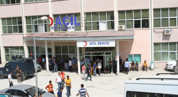 Şemdinli'de Yola Döşenen Patlayıcı Saldırısı 1 Ölü