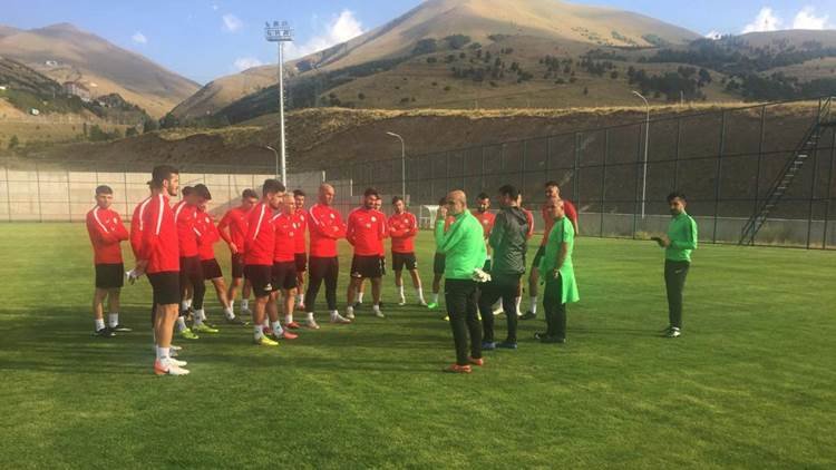 Karbel Karaköprü Belediyespor Yeni Sezona Erzurum'da Hazırlanacak