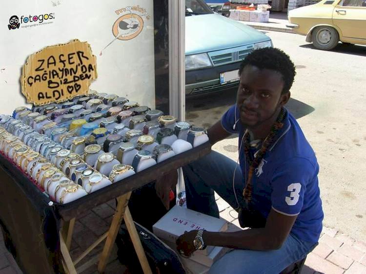 Afrikalı Göçmenlerden Soyluya Cevap / Yaptığımız Suç Değil Hayatta Kalma Mücadelesi