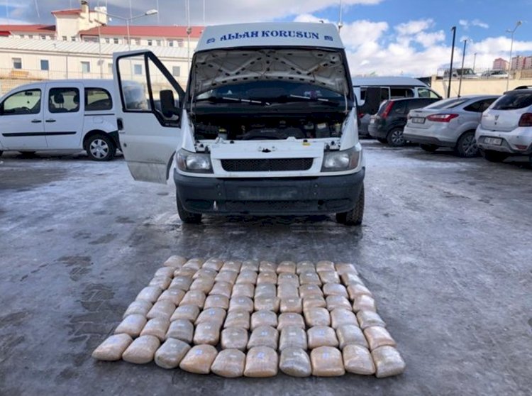 Şanlıurfa'da Otomobilde Tam 30 Kilo Esrar Yakalandı !