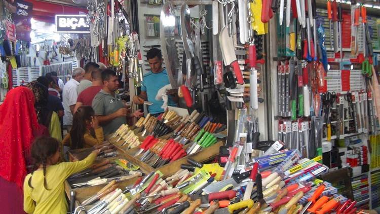 Tarihi Bıçakçı Pazarında Kurban Bayramı Hareketliliği Yaşanıyor