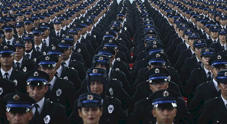 Polis Akademisi Duyurdu . 2500 Polis Alımı Olacak