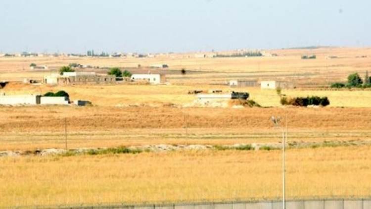 Akçakale'de Sınırın Öteki Tarafında Hareketlilik Başladı / Tünel Kazıyorlar