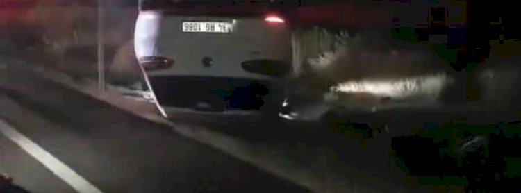 Şanlıurfa Karaköprü'de Aşırı Hız Yapan Kadın Sürücü Kaza Yaptı 5 Yaralı