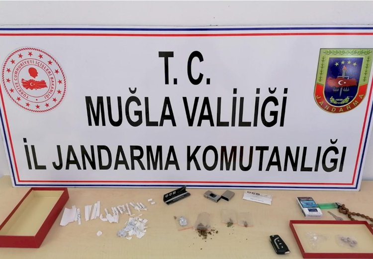 Turistik Yerleri Gezen, Seyyar Uyuşturucu Taciri Yakalandı