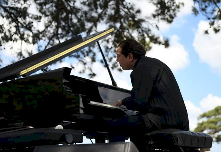 Fazıl Say Kaz Dağları İçin Konser Verdi: &quot;Bu gezegende insanlar olarak bitkiler, hayvanlar, hep beraber gelecek için bir şey bırakmak istiyorsak korumak zorundayız.&quot;