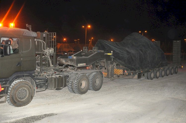 Akçakale Sınır Bölgesine Askeri Sevkiyat