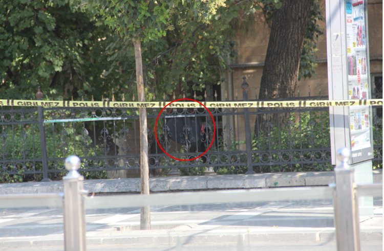 Haliliye'de Okulun Demir Korkuluklarında Asılı Çanta İçin Bomba İmha Ekibi Geldi