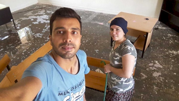 Siverek'teki Öğretmen Okulu Eşiyle Birlikte Temizledi, Sosyal Medyada İlgi Odağı Oldu