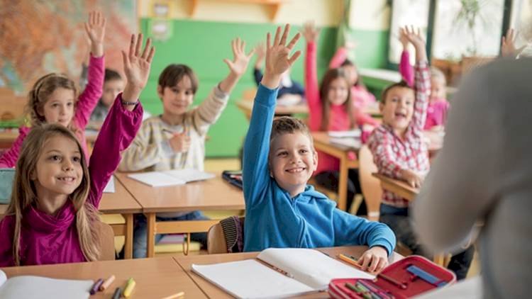 Okula Başlayacak Çocuklara Doğru Oturuş ve Beslenme Öğretilmeli