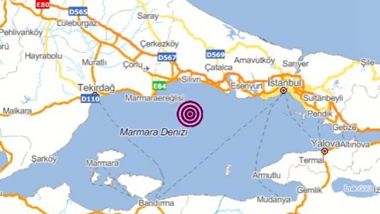 İstanbul Beşik Gibi / Bir Daha Deprem Oldu